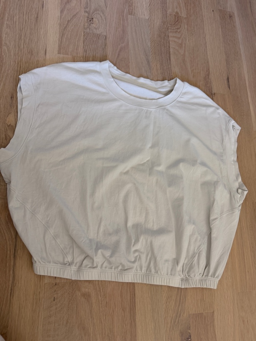 lululemon athletica Sleeveless Cropped Tank - Cream